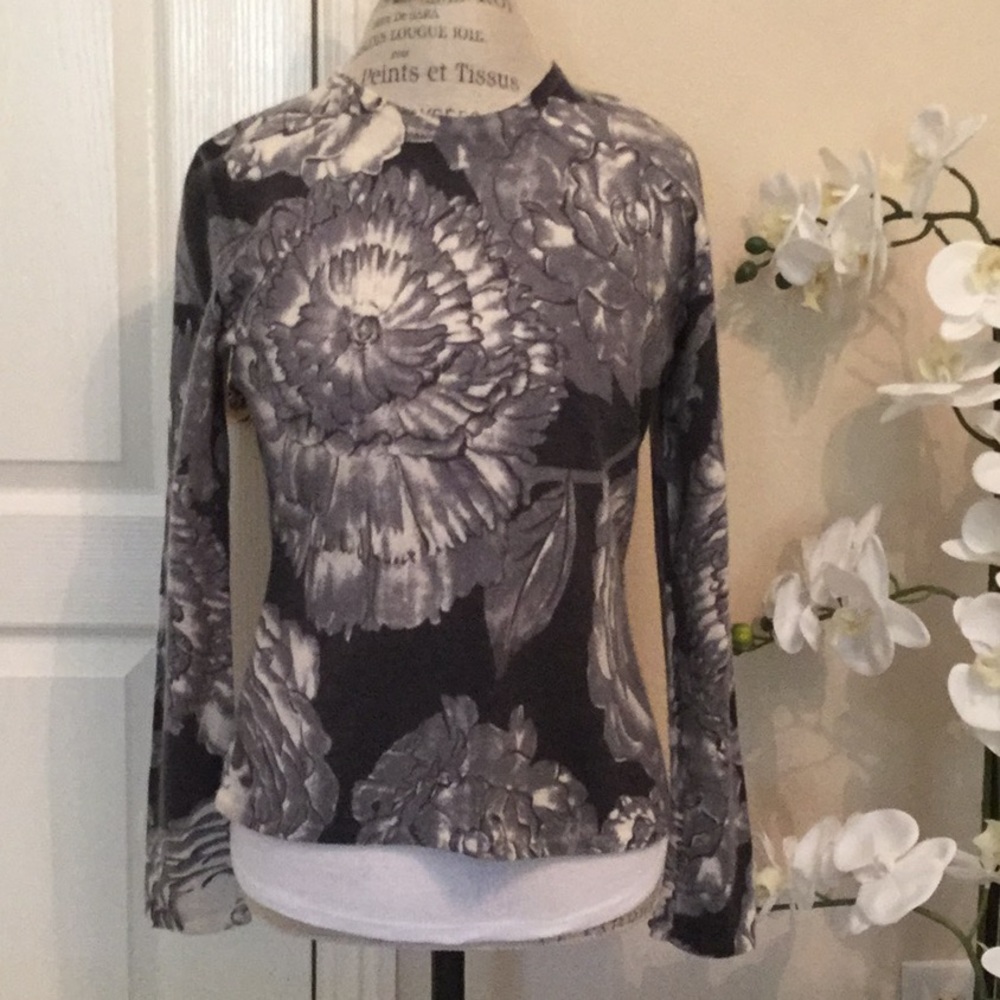 Neiman Marcus cashmere sweater